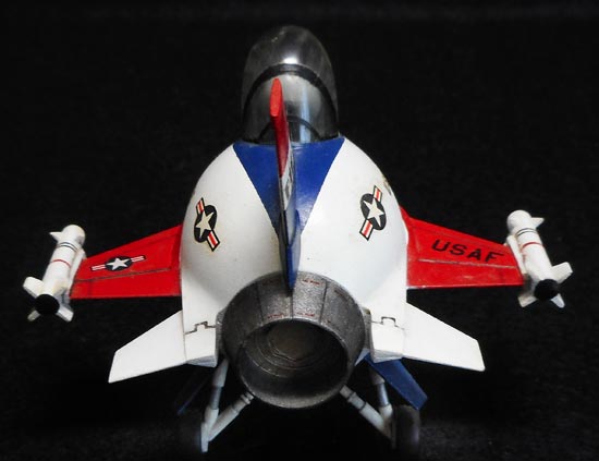 F16ファルコン　たまご飛行機